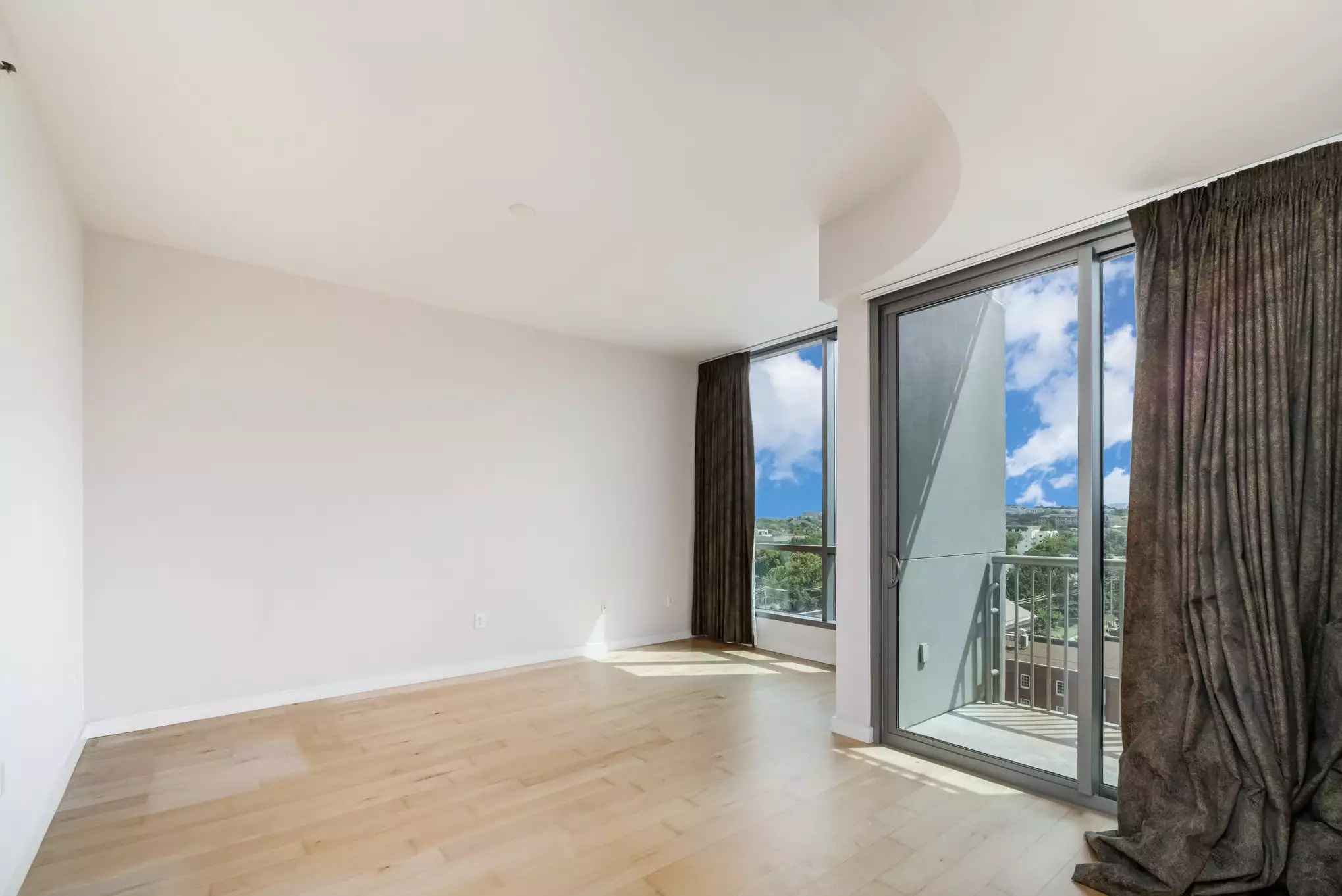 900 20th Ave, Nashville, TN  37212