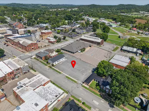 Elk Ave S, Fayetteville, TN  37334
