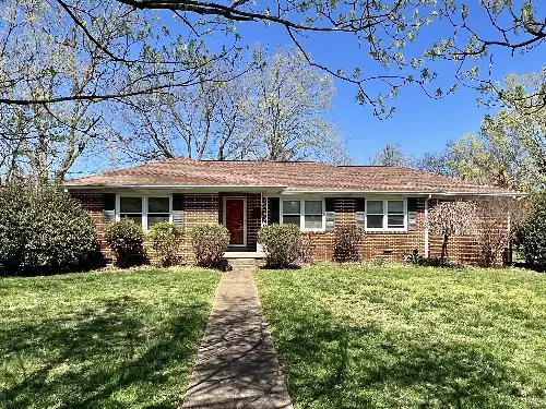 600 Lewis Ave, Shelbyville, TN  37160