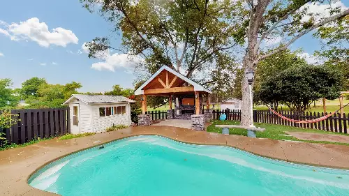 600 Lewis Ave, Shelbyville, TN  37160