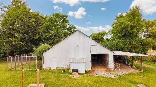 600 Lewis Ave, Shelbyville, TN  37160