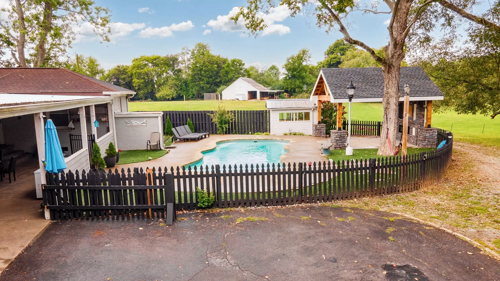 600 Lewis Ave, Shelbyville, TN  37160