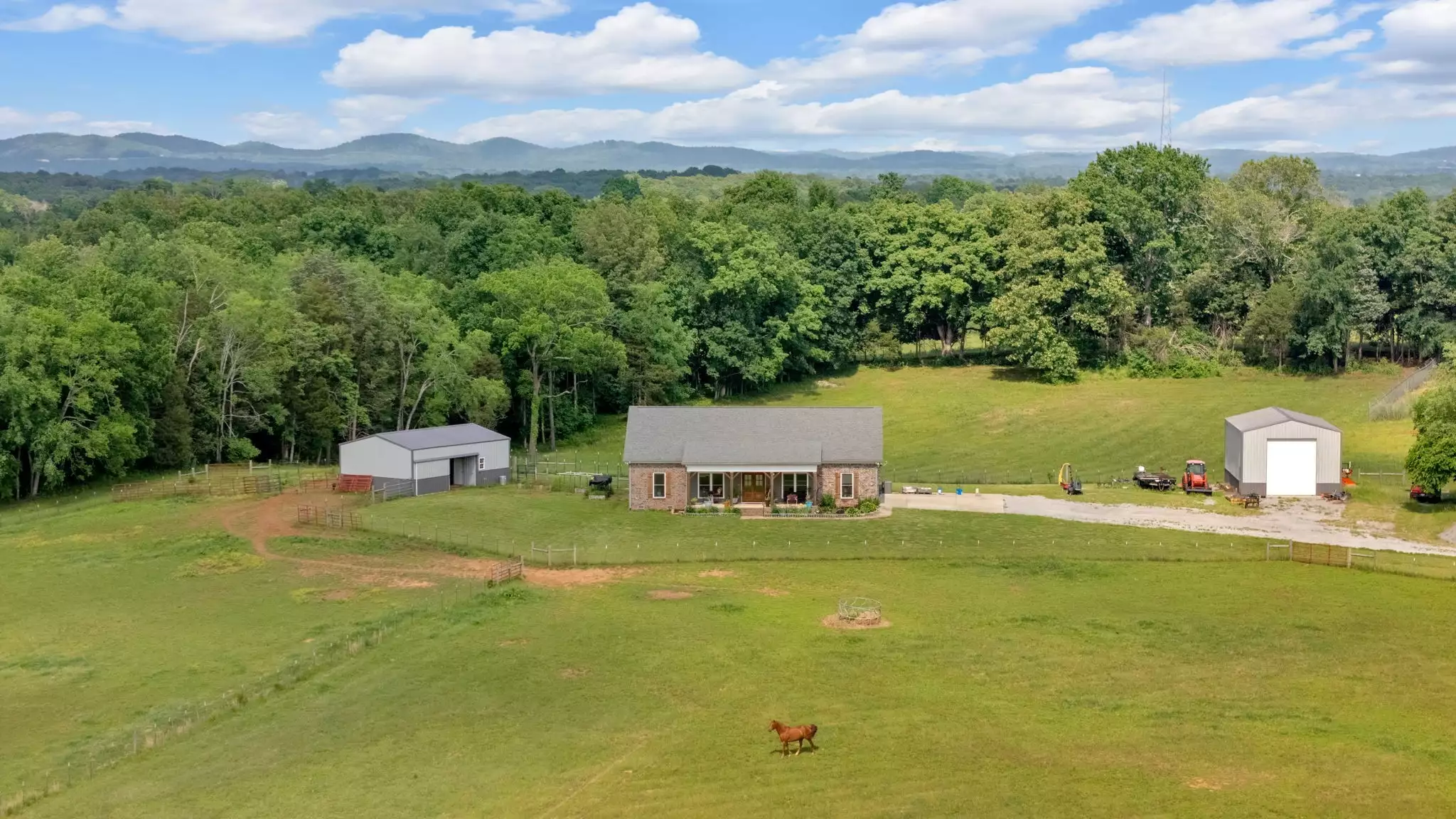 1802 Old Nashville Dirt Rd, Shelbyville, TN  37160