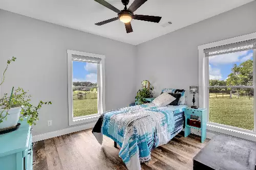 1802 Old Nashville Dirt Rd, Shelbyville, TN  37160