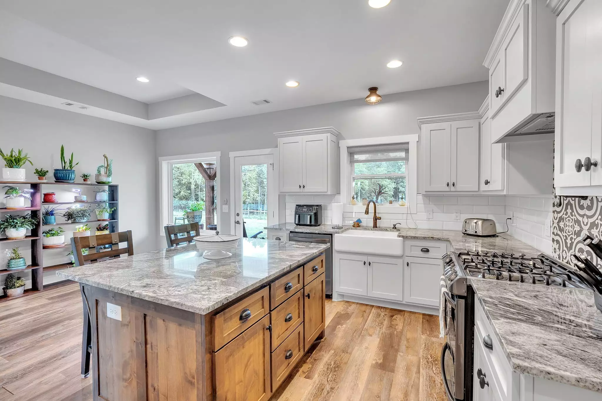 1802 Old Nashville Dirt Rd, Shelbyville, TN  37160