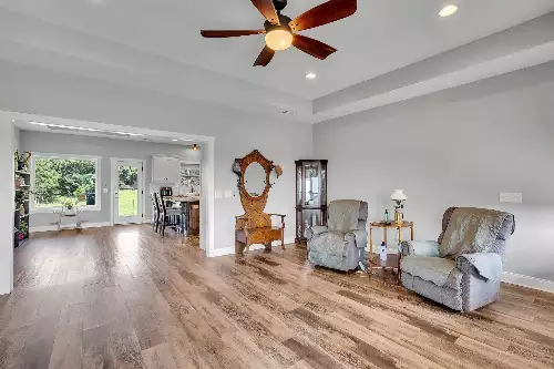 1802 Old Nashville Dirt Rd, Shelbyville, TN  37160