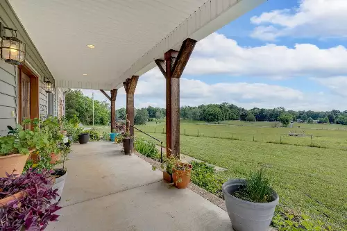 1802 Old Nashville Dirt Rd, Shelbyville, TN  37160