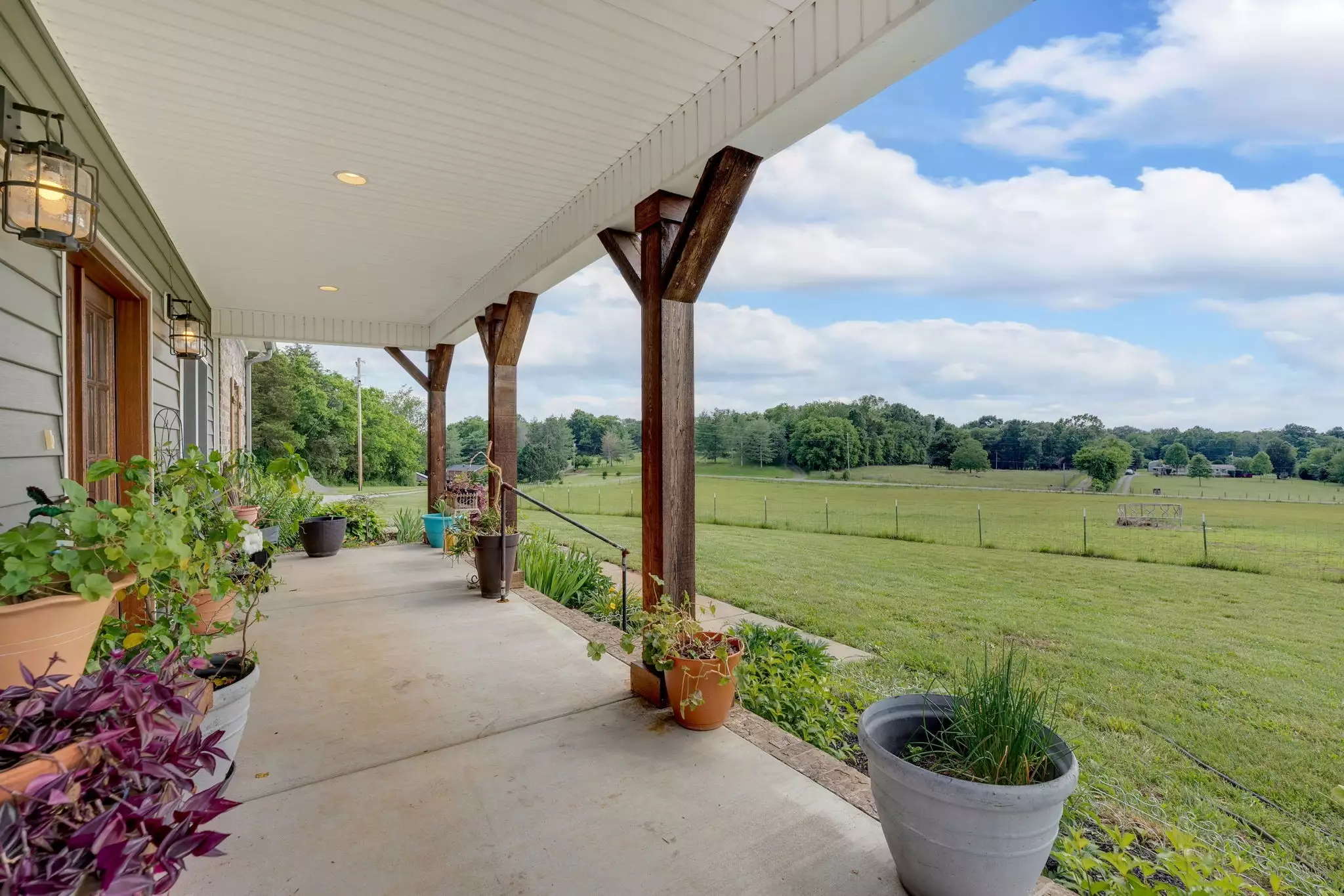 1802 Old Nashville Dirt Rd, Shelbyville, TN  37160