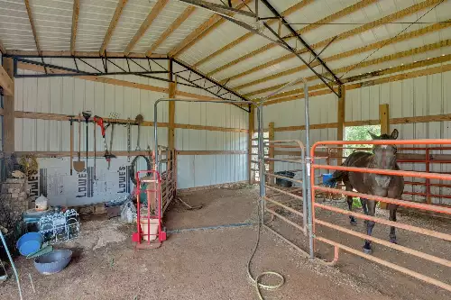 1802 Old Nashville Dirt Rd, Shelbyville, TN  37160