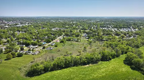 Center Street, Gallatin, TN  37066