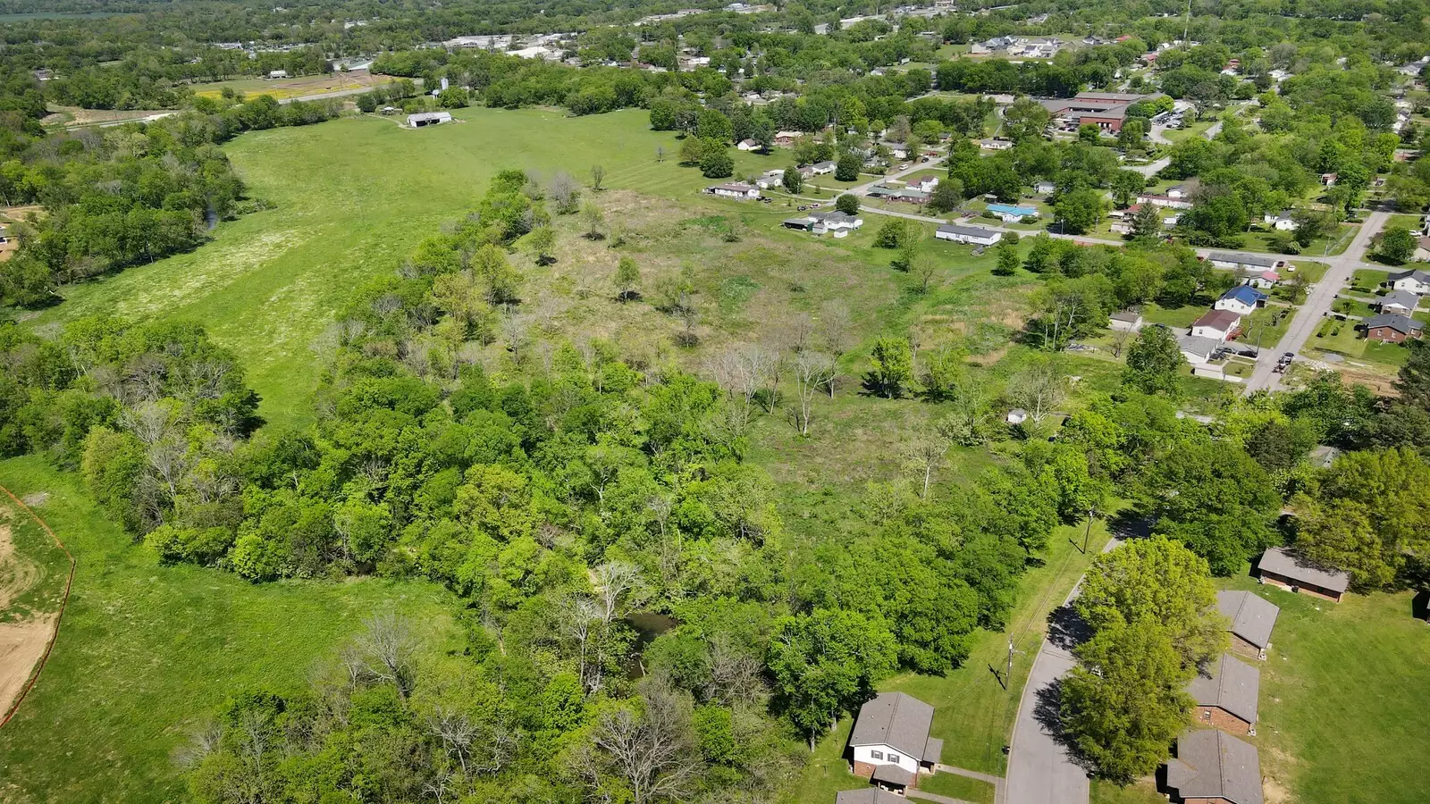 Center Street, Gallatin, TN  37066