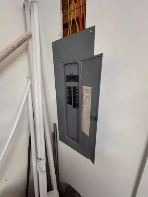 807 Lipscomb St, Shelbyville, TN  37160