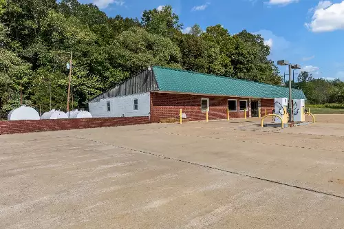 1271 Highway 50, Centerville, TN  37033