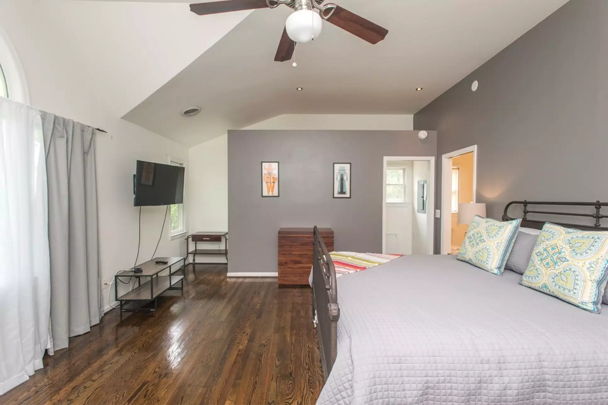 1803 Ashwood Ave, Nashville, TN  37212