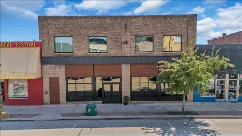 227 S Cedar Ave, South Pittsburg, TN  37380