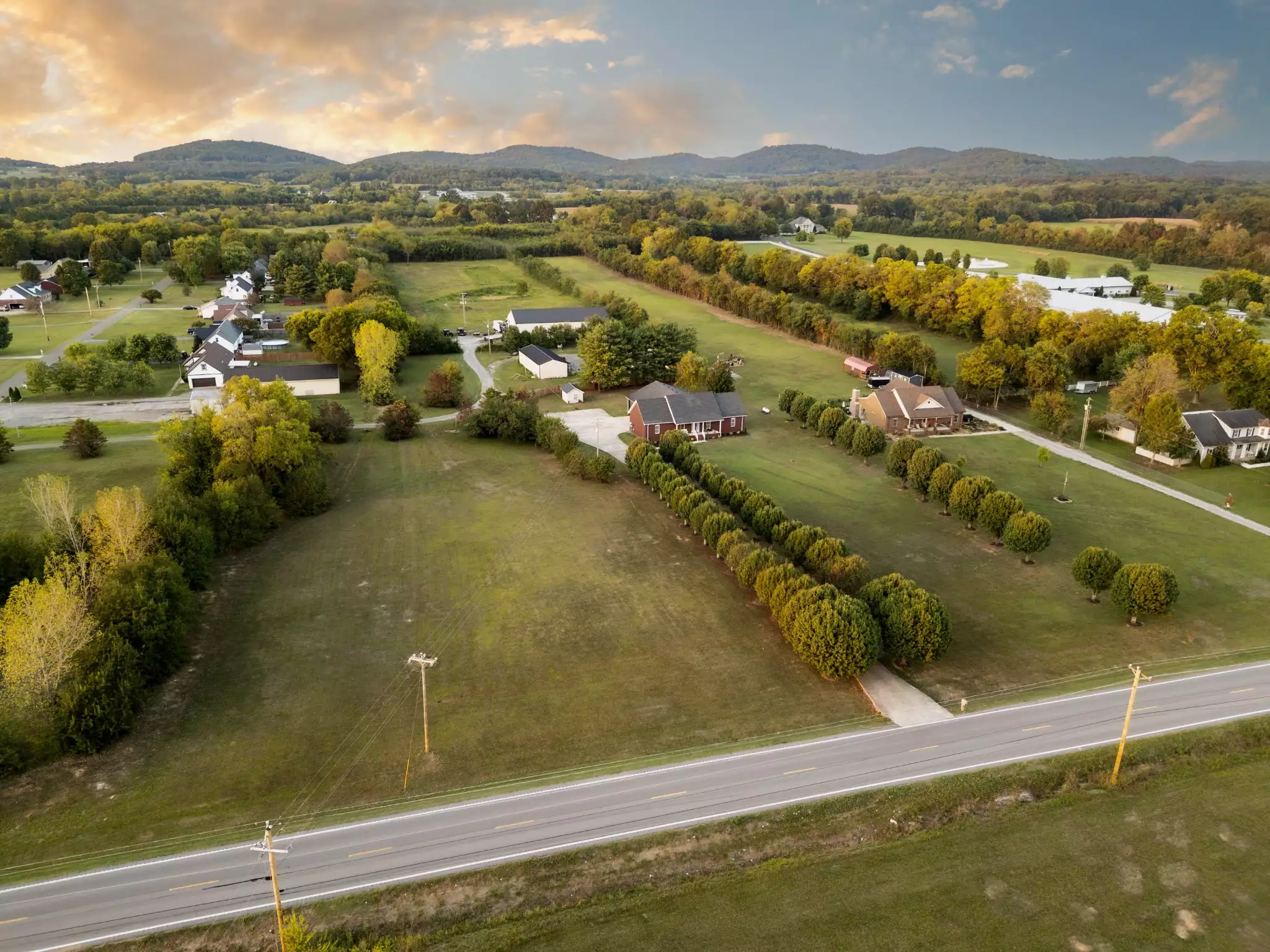 215 Highway 82, Bell Buckle, TN  37020