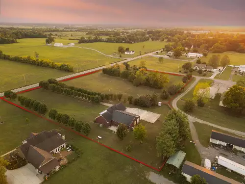 215 Highway 82, Bell Buckle, TN  37020