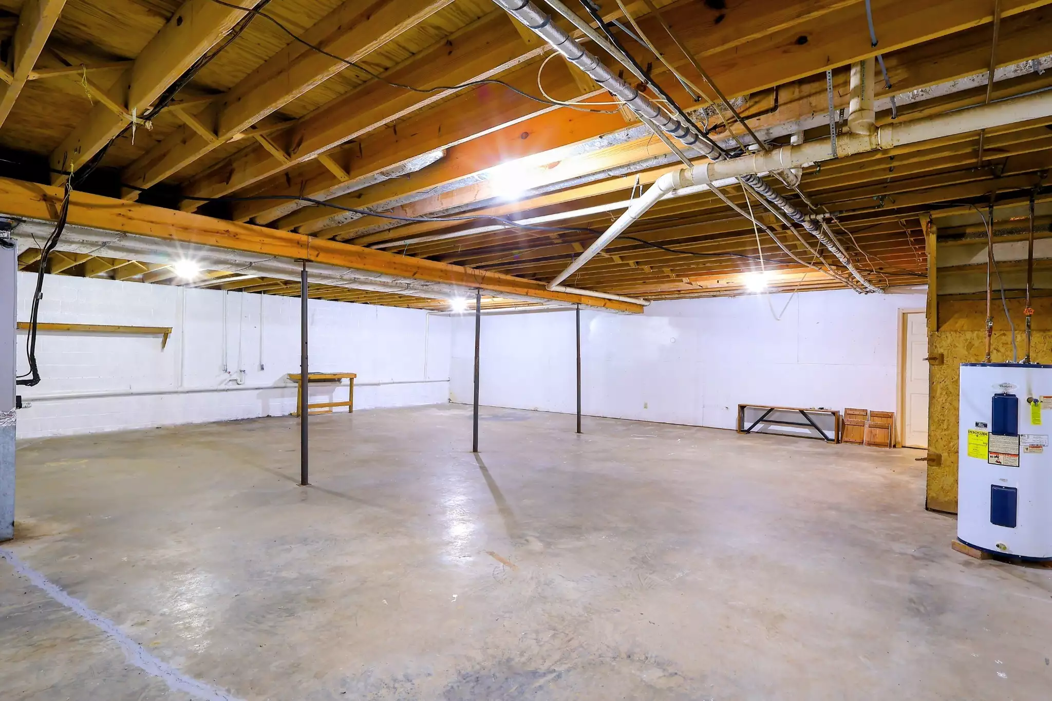 151 Covington Ln, Dickson, TN  37055