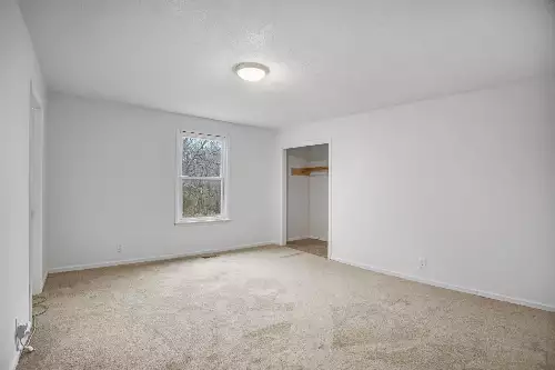 151 Covington Ln, Dickson, TN  37055