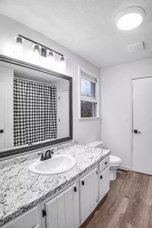 151 Covington Ln, Dickson, TN  37055