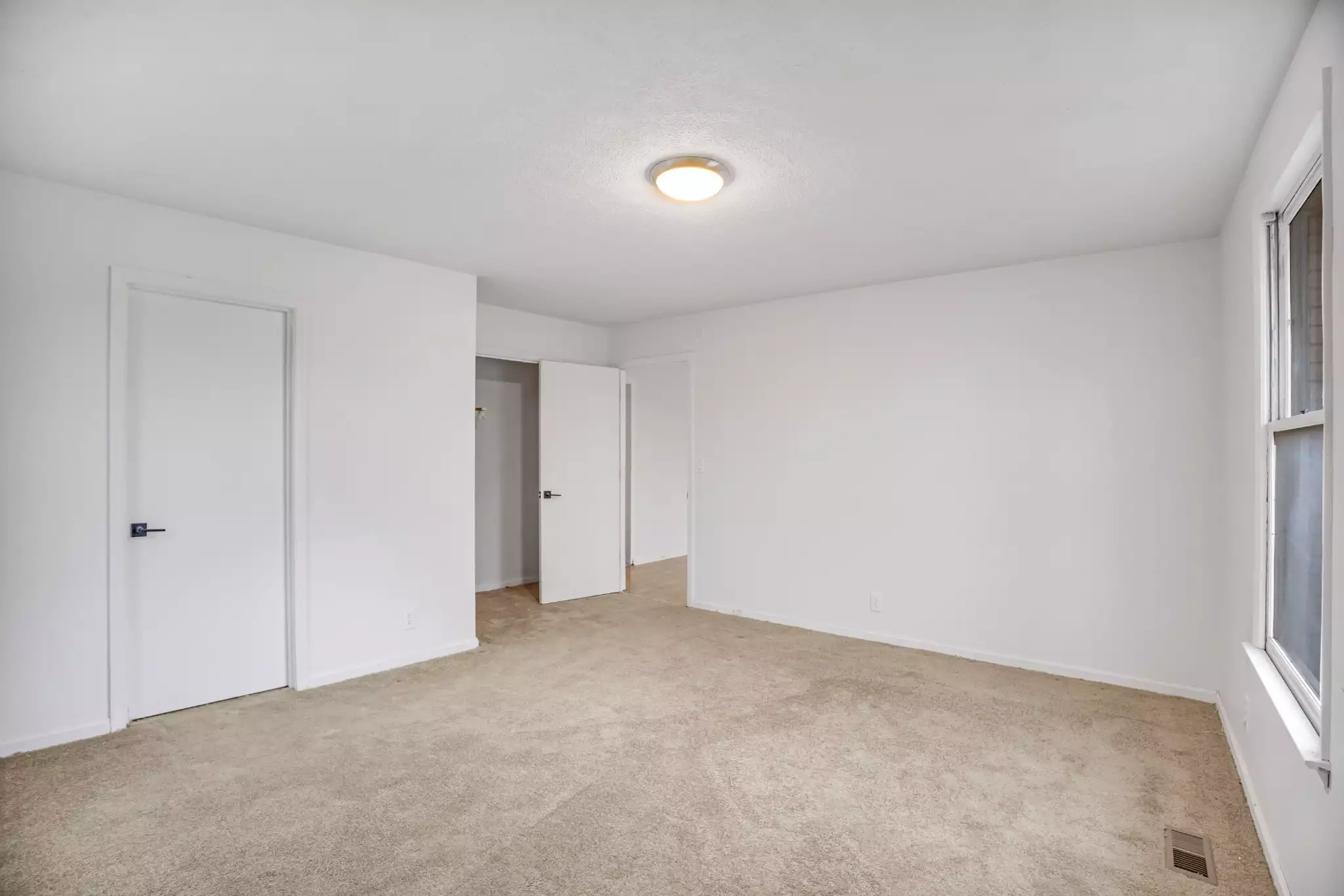 151 Covington Ln, Dickson, TN  37055