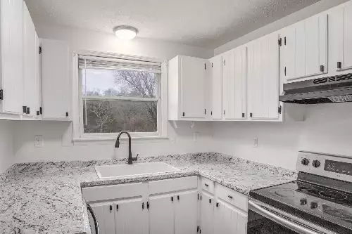 151 Covington Ln, Dickson, TN  37055