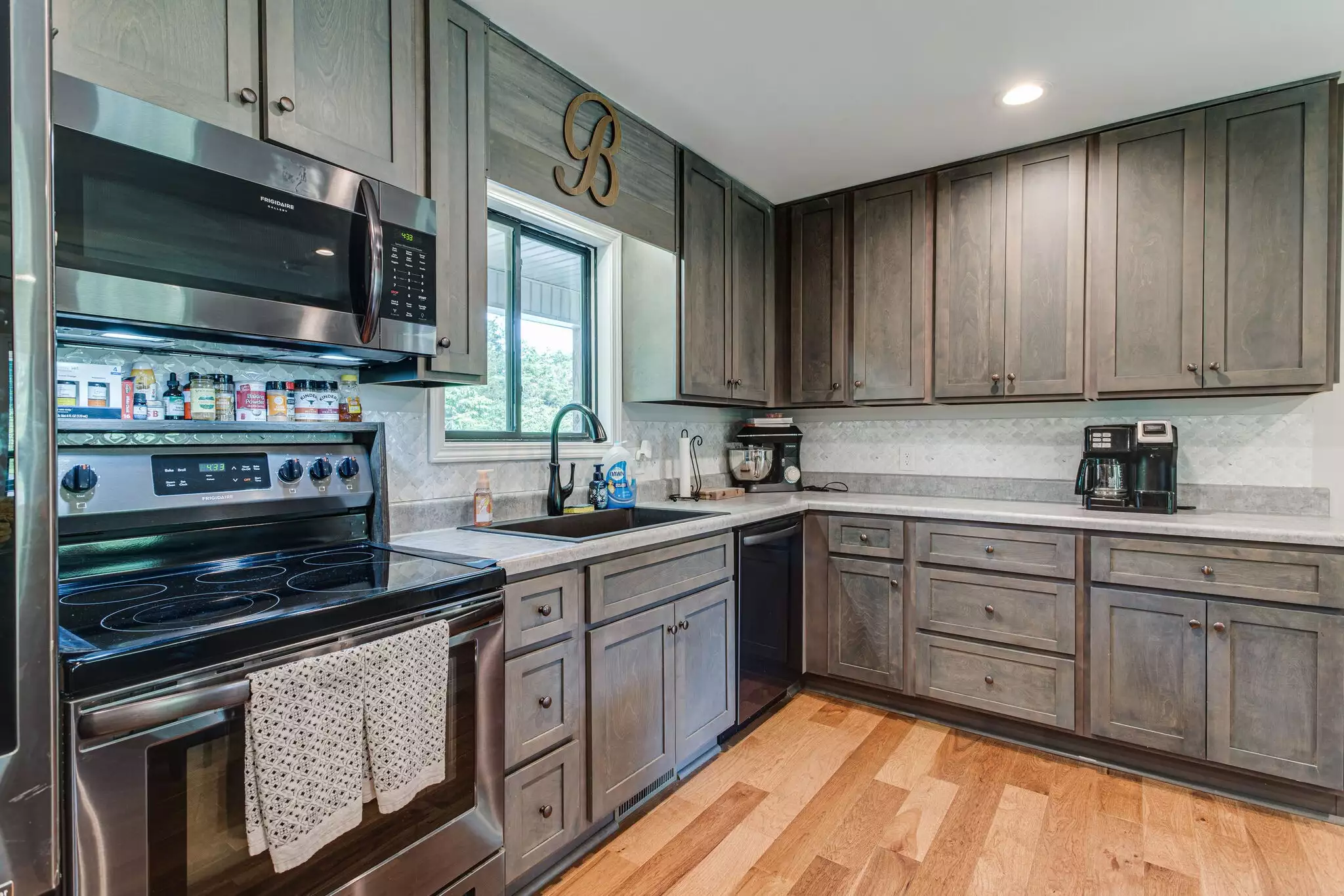 411 Fay Creek Rd, Wartrace, TN  37183