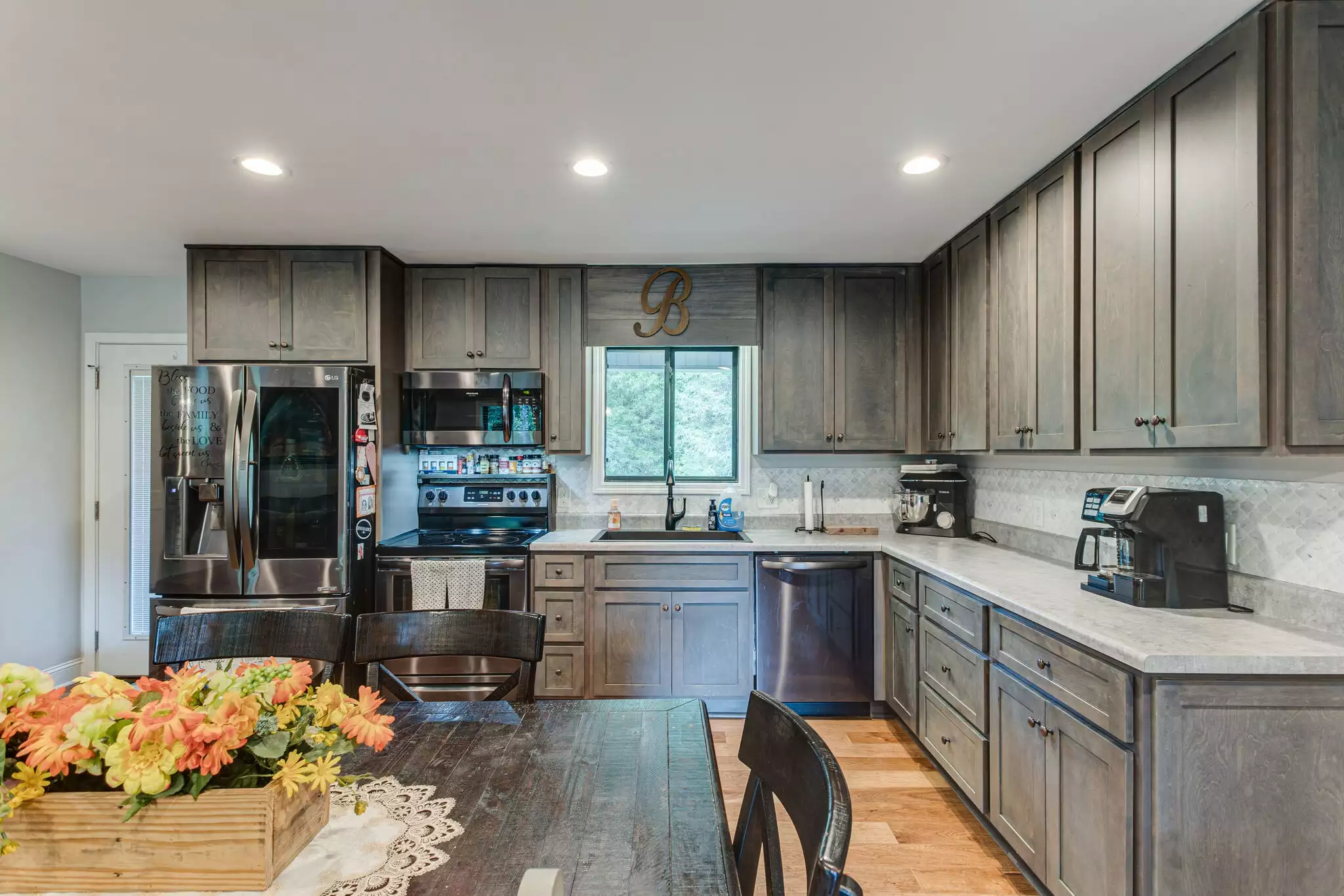 411 Fay Creek Rd, Wartrace, TN  37183