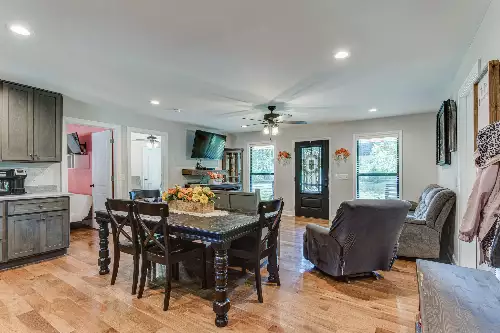 411 Fay Creek Rd, Wartrace, TN  37183