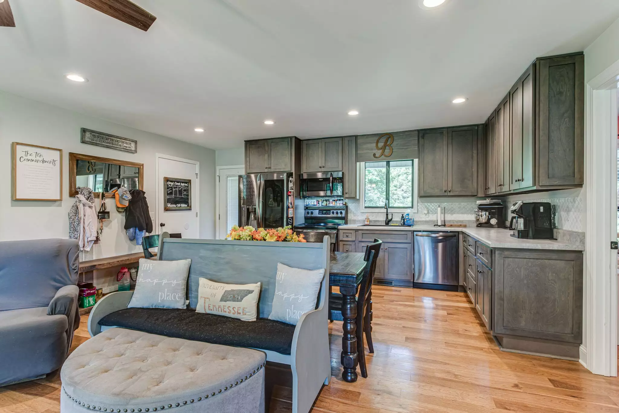 411 Fay Creek Rd, Wartrace, TN  37183