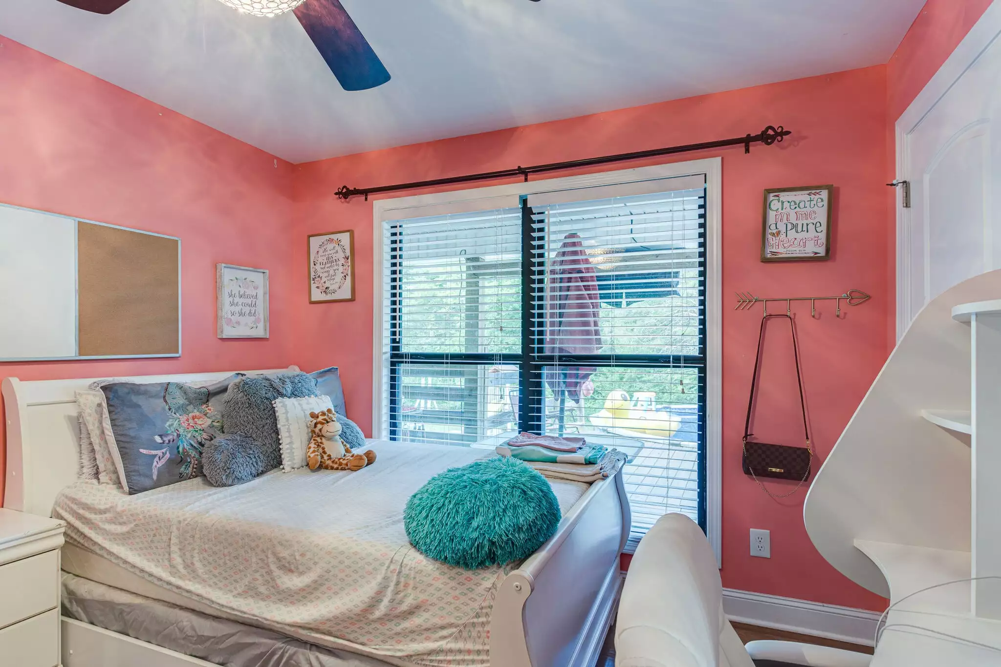 411 Fay Creek Rd, Wartrace, TN  37183