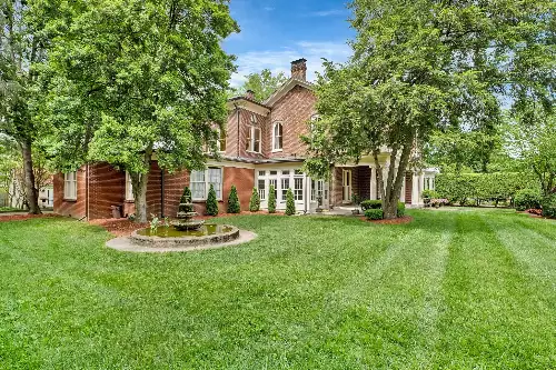 908 W Main St, Franklin, TN  37064