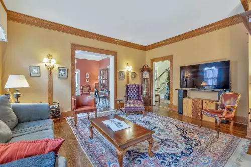 908 W Main St, Franklin, TN  37064