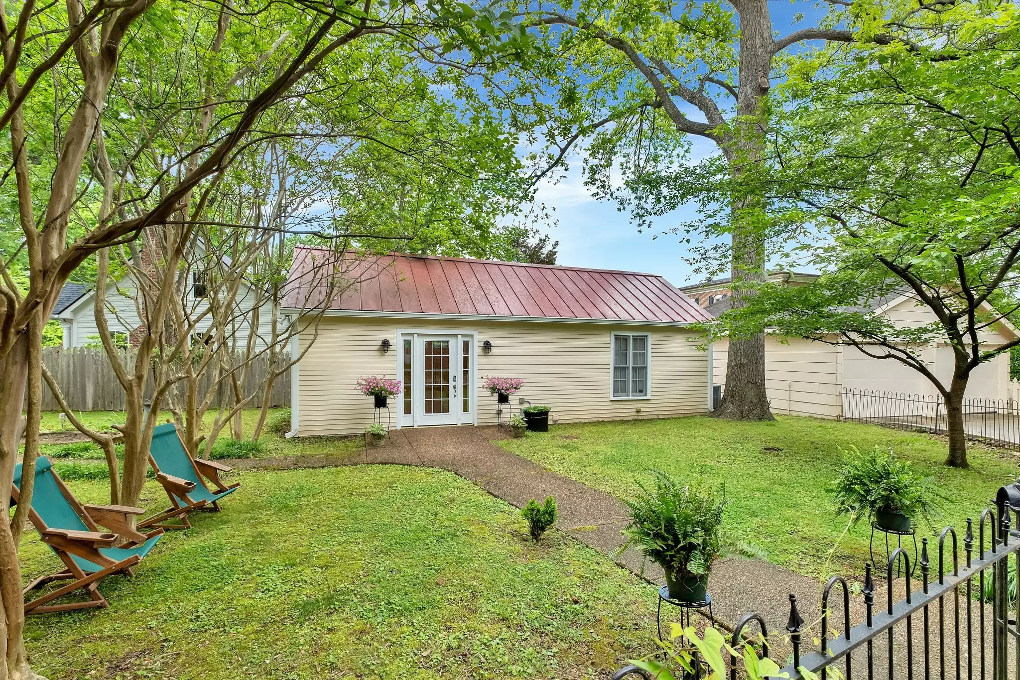 908 W Main St, Franklin, TN  37064