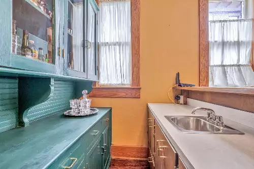 908 W Main St, Franklin, TN  37064