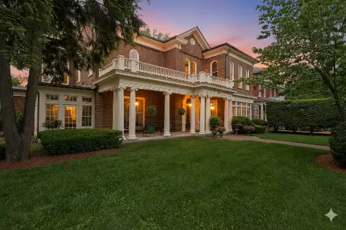 908 W Main St, Franklin, TN  37064