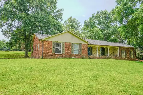 1094B Center Point Rd, Hendersonville, TN  37075