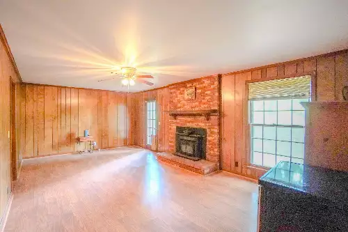 1094B Center Point Rd, Hendersonville, TN  37075