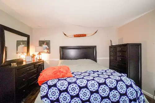 1094B Center Point Rd, Hendersonville, TN  37075