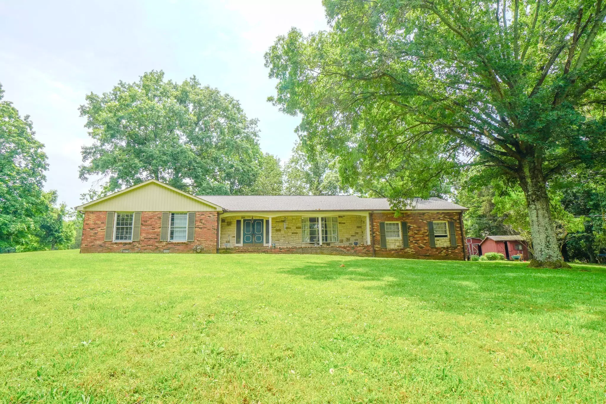 1094B Center Point Rd, Hendersonville, TN  37075