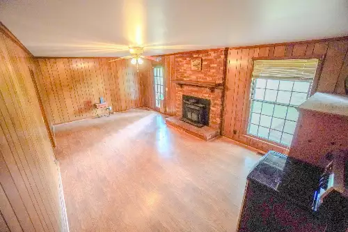 1094B Center Point Rd, Hendersonville, TN  37075