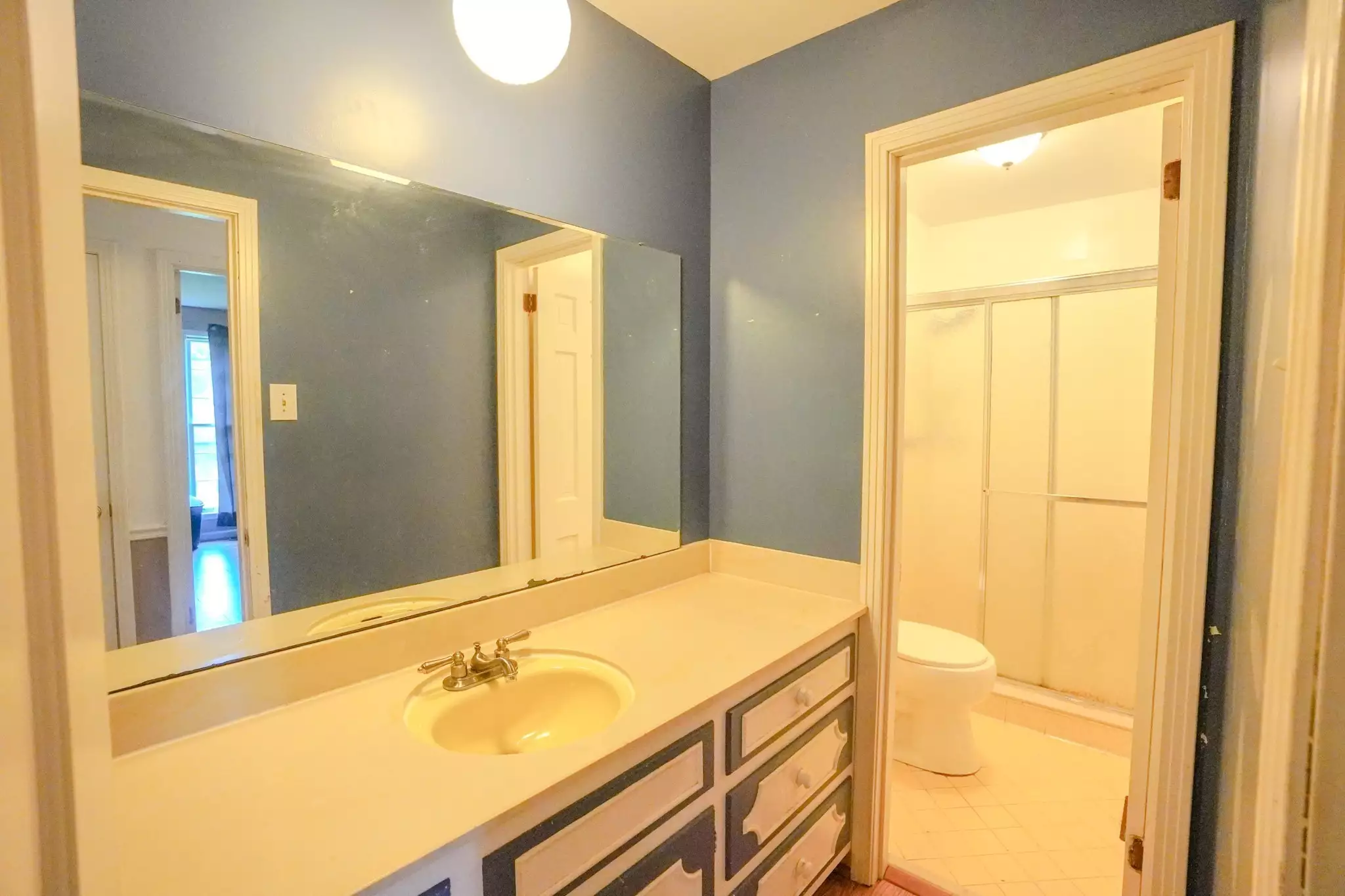 1094B Center Point Rd, Hendersonville, TN  37075