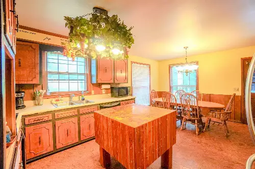 1094B Center Point Rd, Hendersonville, TN  37075