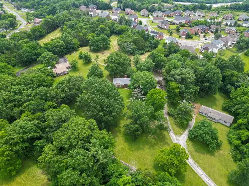 1094B Center Point Rd, Hendersonville, TN  37075