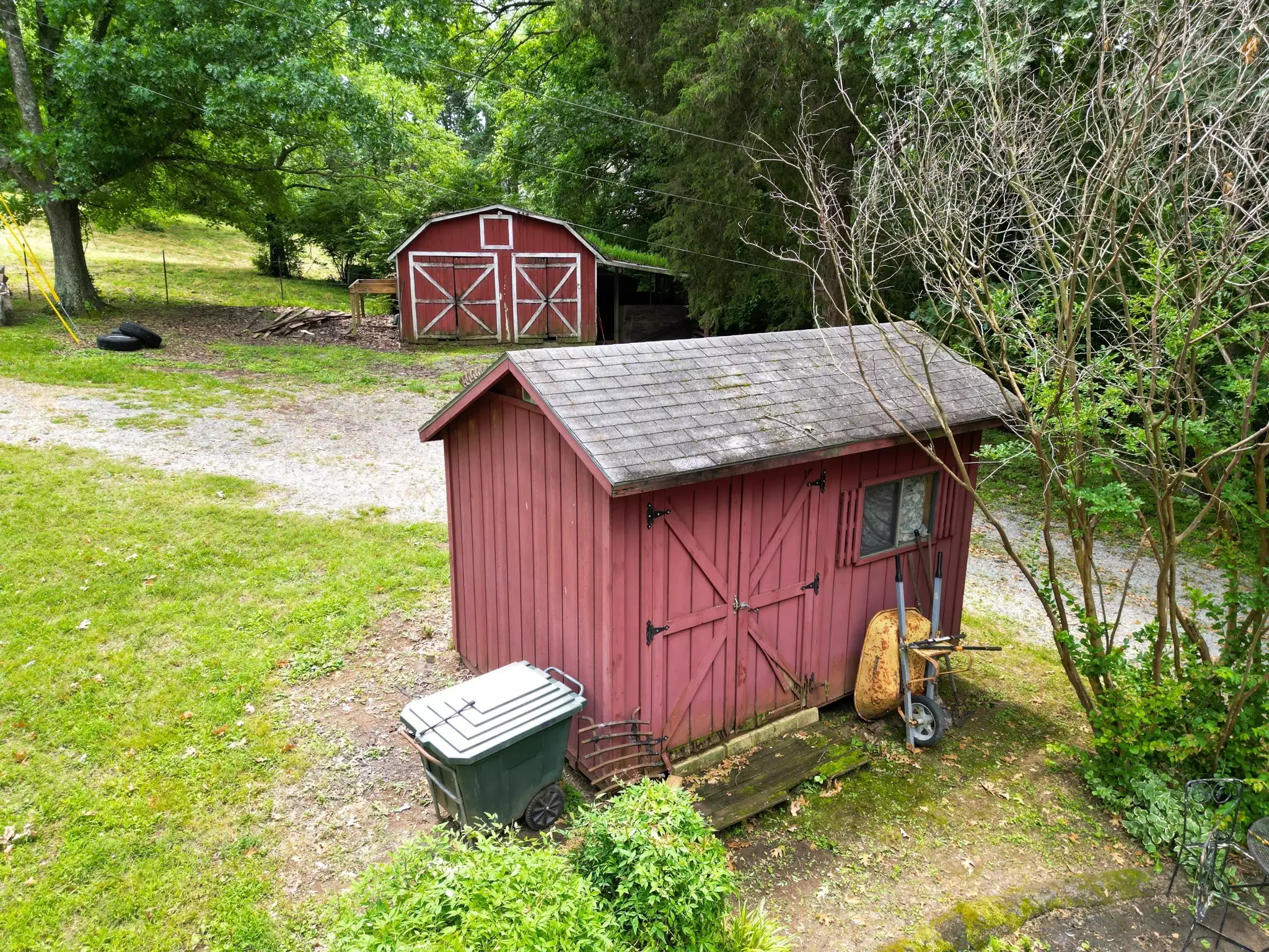 1094B Center Point Rd, Hendersonville, TN  37075