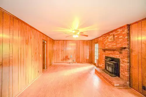 1094B Center Point Rd, Hendersonville, TN  37075