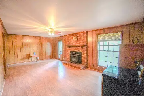 1094B Center Point Rd, Hendersonville, TN  37075