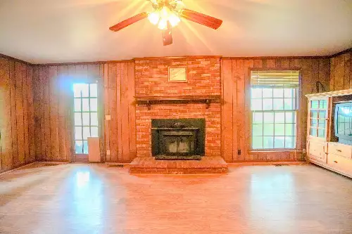 1094B Center Point Rd, Hendersonville, TN  37075