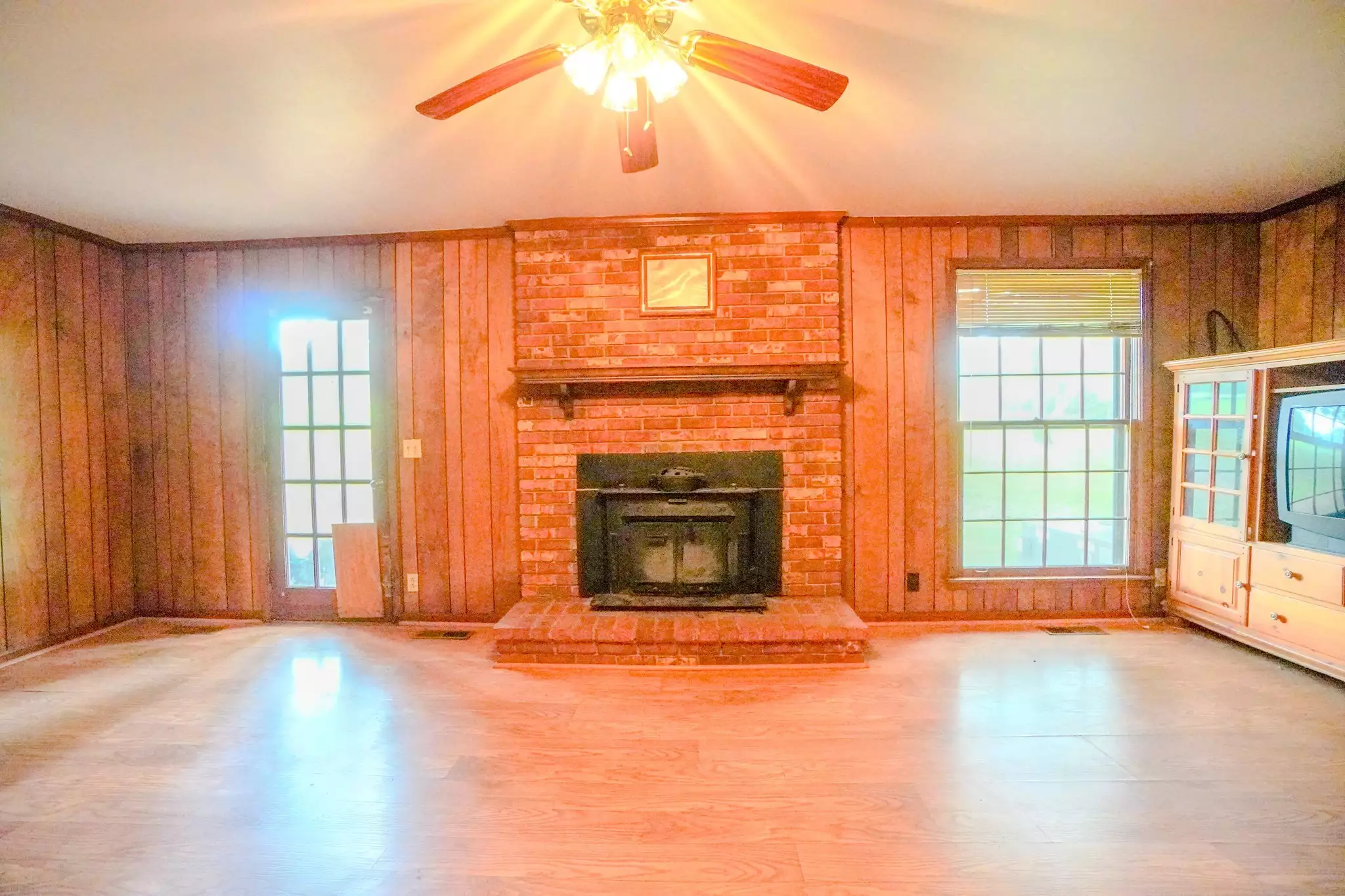 1094B Center Point Rd, Hendersonville, TN  37075