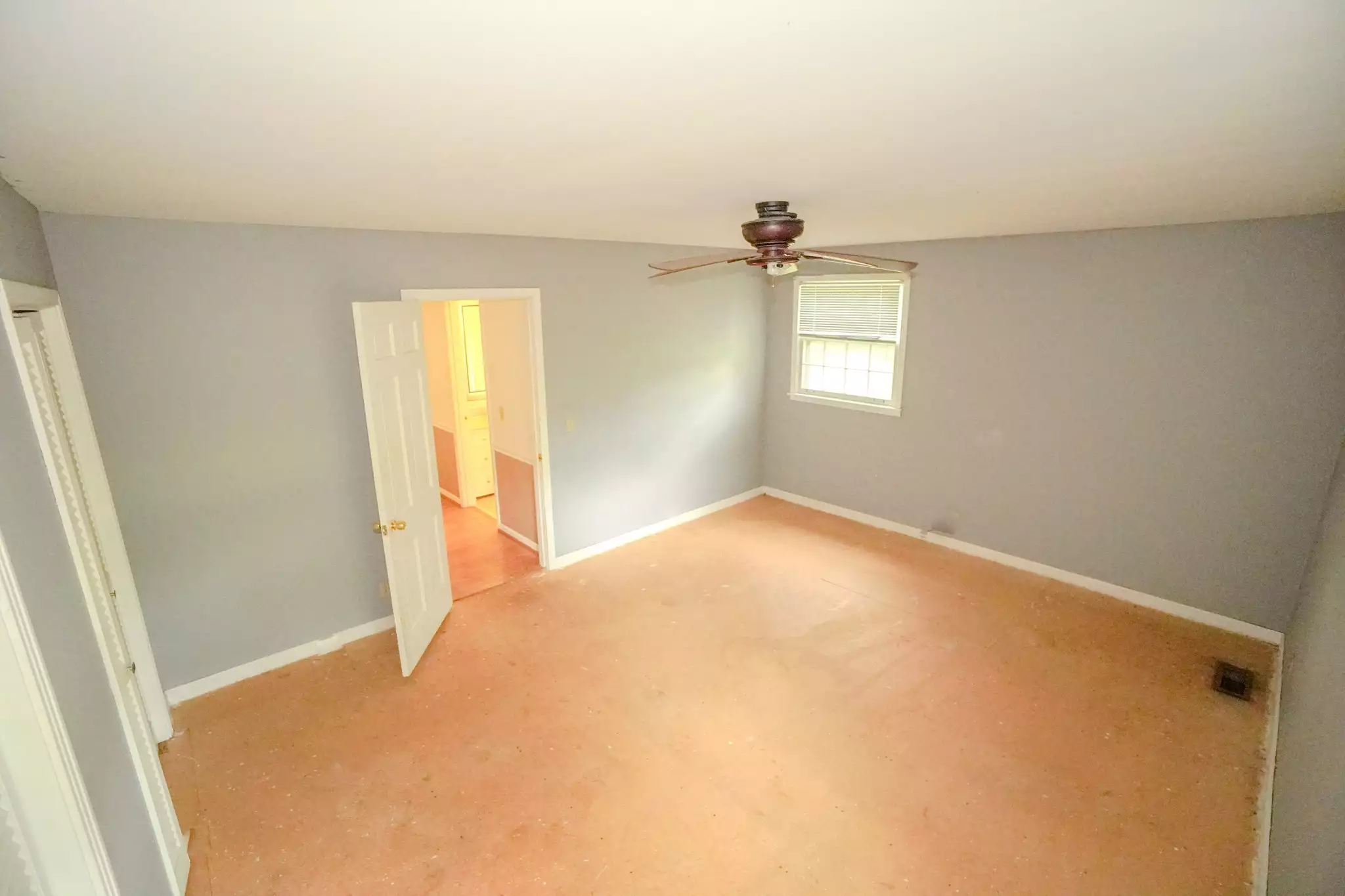 1094B Center Point Rd, Hendersonville, TN  37075